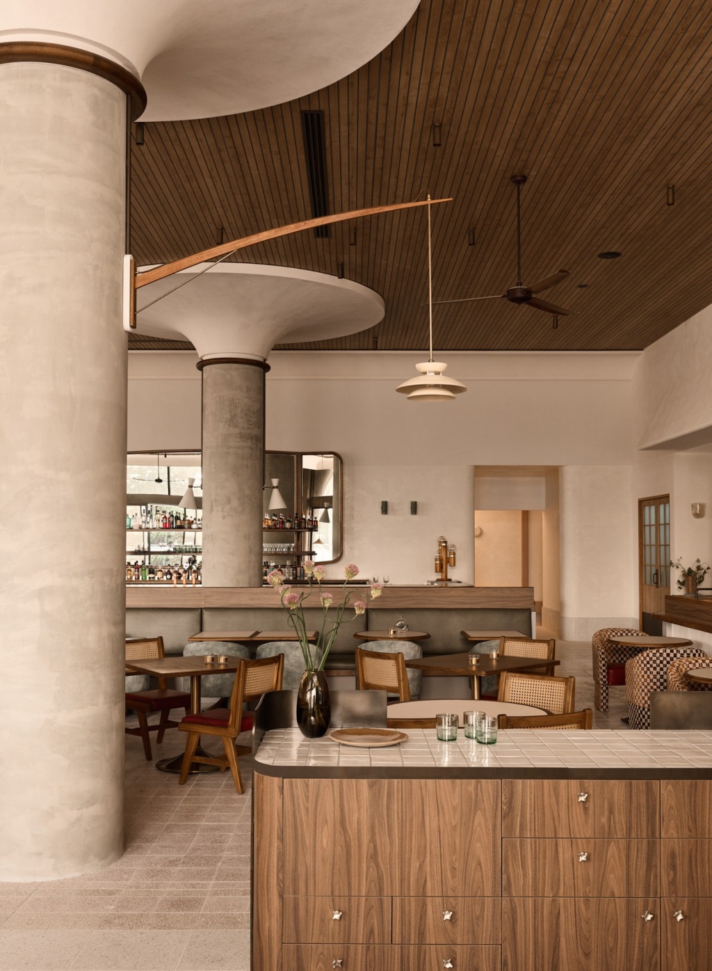 Dendriform columns in the Lito dining hall.